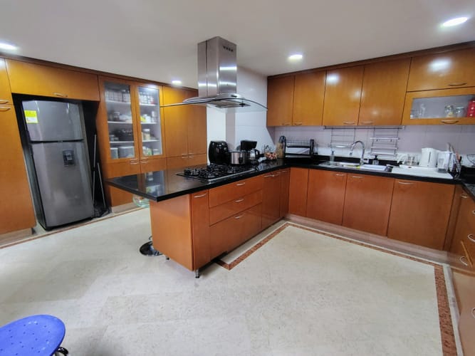 Apartamento de 5 alcobas en venta en Chicó Navarra, Bogotá, 325 m² · foto 8 de 18