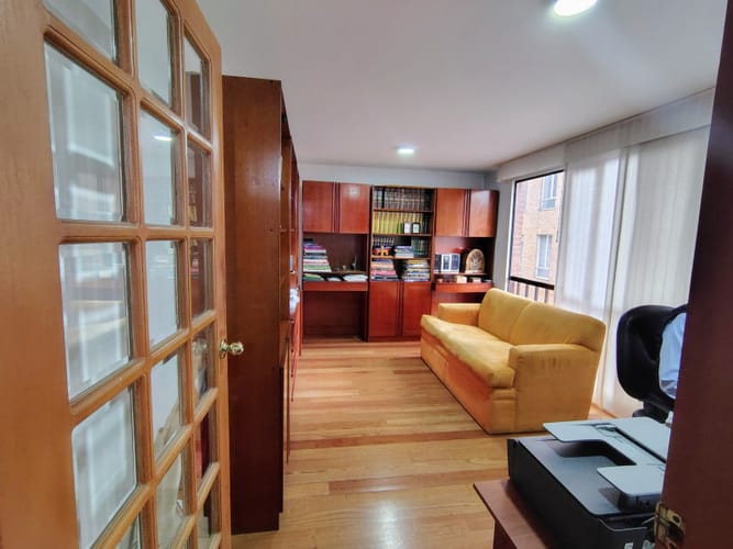Apartamento de 5 alcobas en venta en Chicó Navarra, Bogotá, 325 m² · foto 9 de 18