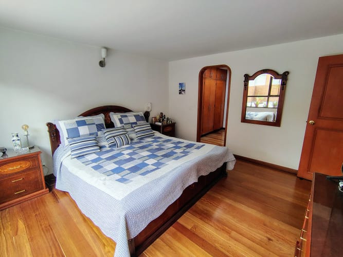 Apartamento de 5 alcobas en venta en Chicó Navarra, Bogotá, 325 m² · foto 11 de 18