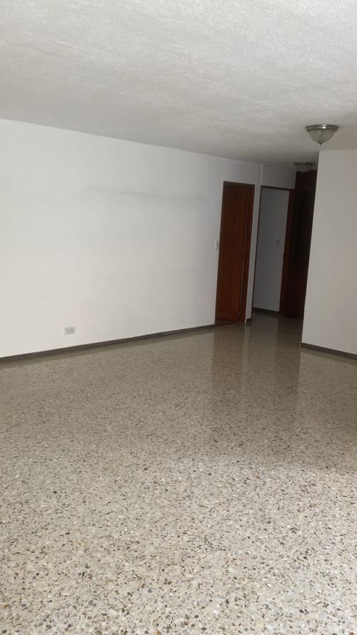 Apartamento de 2 alcobas en venta en Granada, Cali, 104 m² · foto 3 de 15