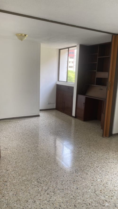 Apartamento de 2 alcobas en venta en Granada, Cali, 104 m² · foto 4 de 15