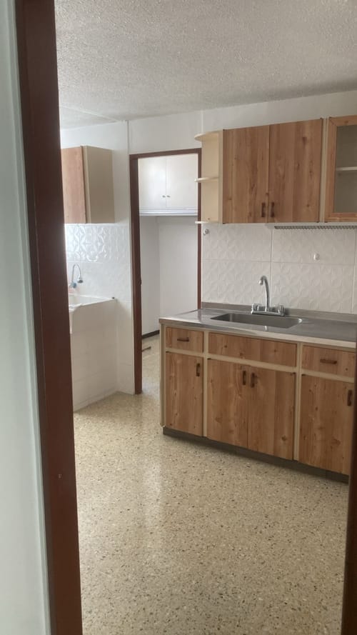 Apartamento de 2 alcobas en venta en Granada, Cali, 104 m² · foto 12 de 15