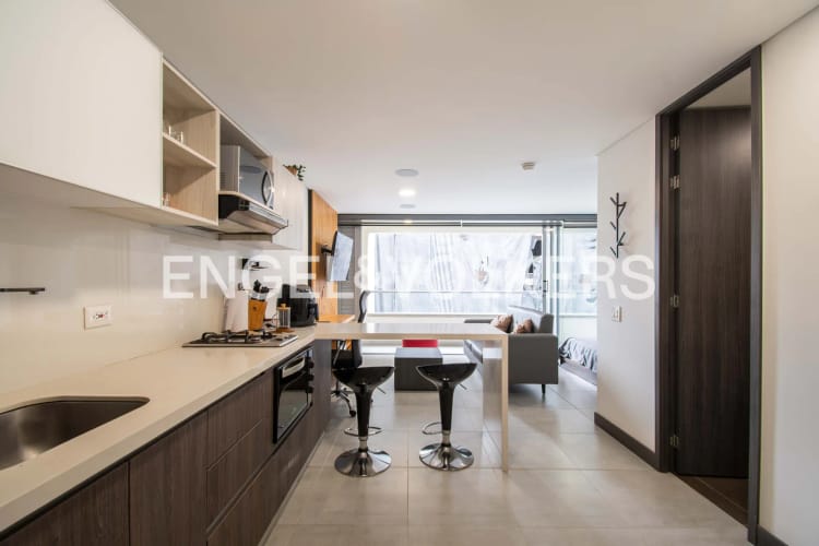 Apartamento de 1 alcoba en venta en El Poblado, Medellín, 42 m² · foto 6 de 17