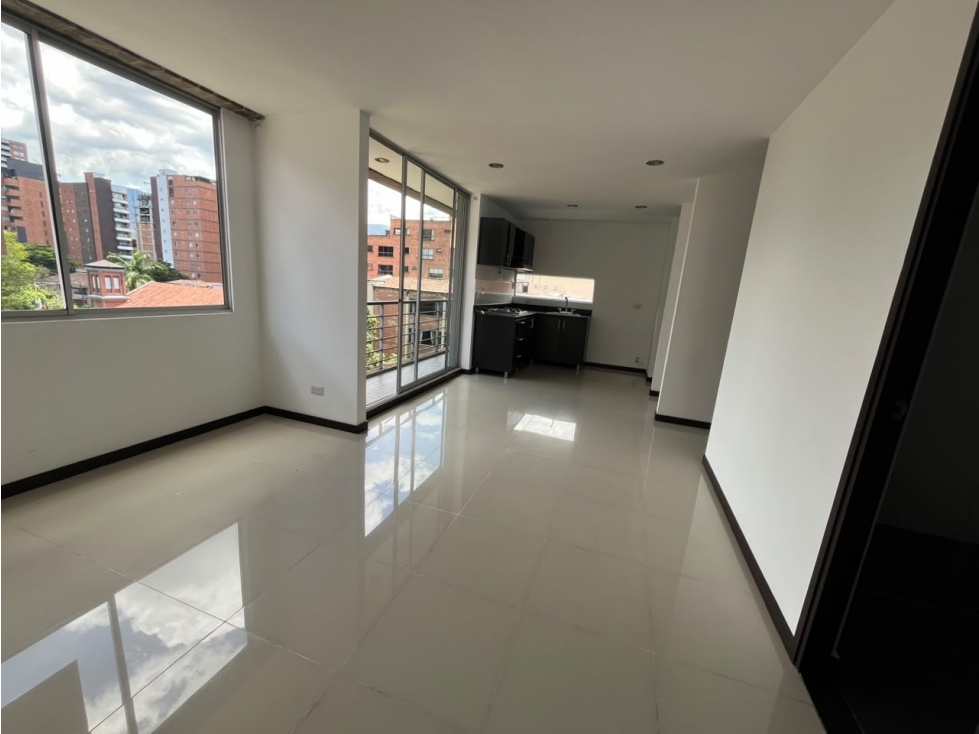 Apartamento en arriendo en El Portal, Envigado · foto 3 de 17
