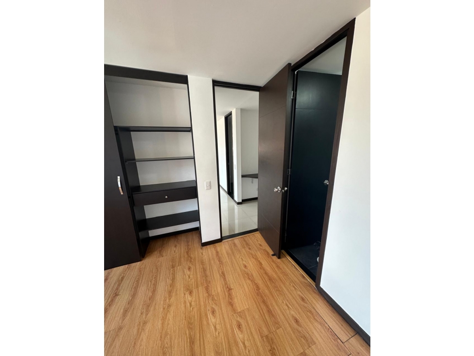 Apartamento en arriendo en El Portal, Envigado · foto 7 de 17