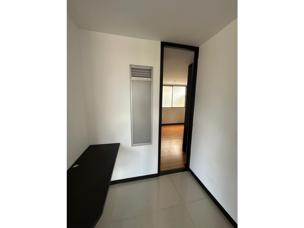 Apartamento en arriendo en El Portal, Envigado · foto 9 de 17