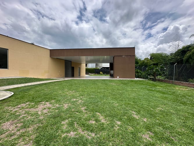 Casa de 3 alcobas en venta en Vía El Caimo, Armenia, 228 m² · foto 8 de 24