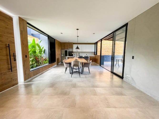 Casa de 5 alcobas en arriendo en Ruitoque, Piedecuesta, 390 m² · foto 4 de 19