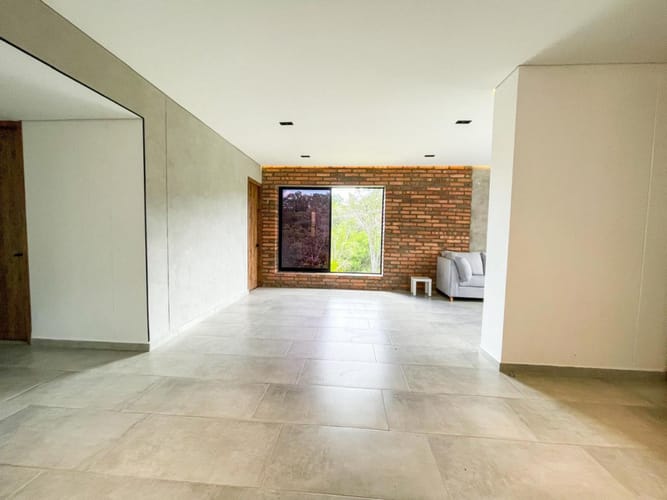 Casa de 5 alcobas en arriendo en Ruitoque, Piedecuesta, 390 m² · foto 5 de 19