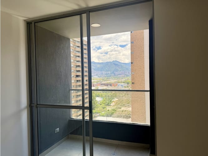 Apartamento de 2 alcobas en venta en Simesa, Medellín, 64 m² · foto 8 de 15