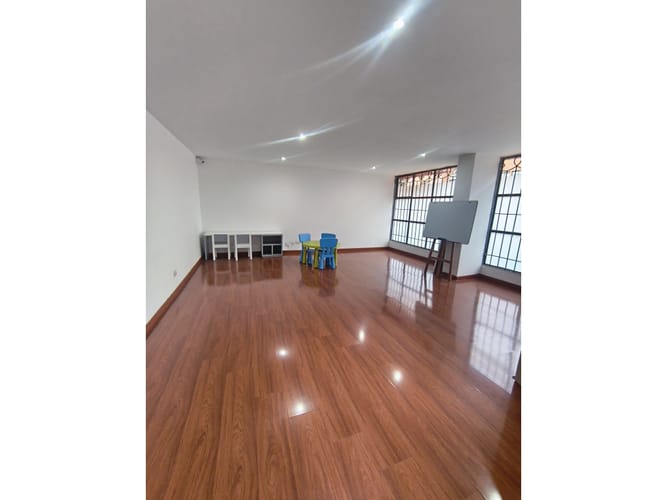 Apartaestudio en venta en Cedritos, Bogotá, 81 m² · foto 11 de 13