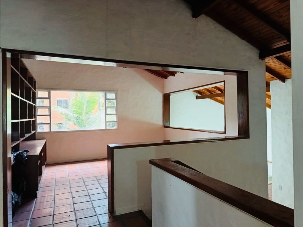 Casa en arriendo en El Poblado, Medellín · foto 8 de 16