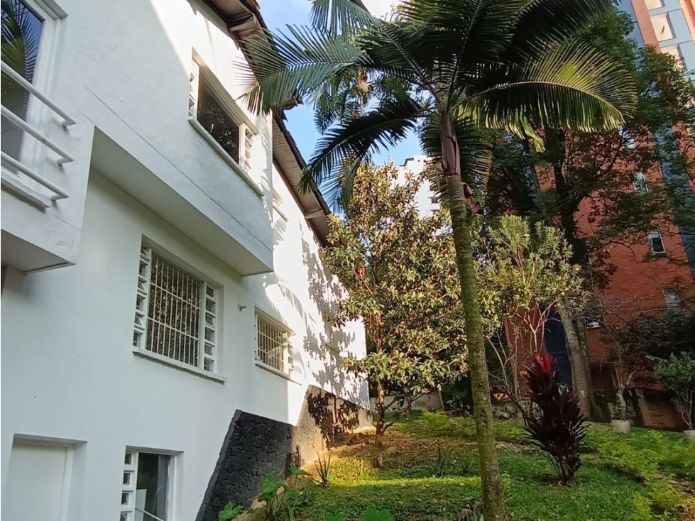 Casa en arriendo en El Poblado, Medellín · foto 12 de 16