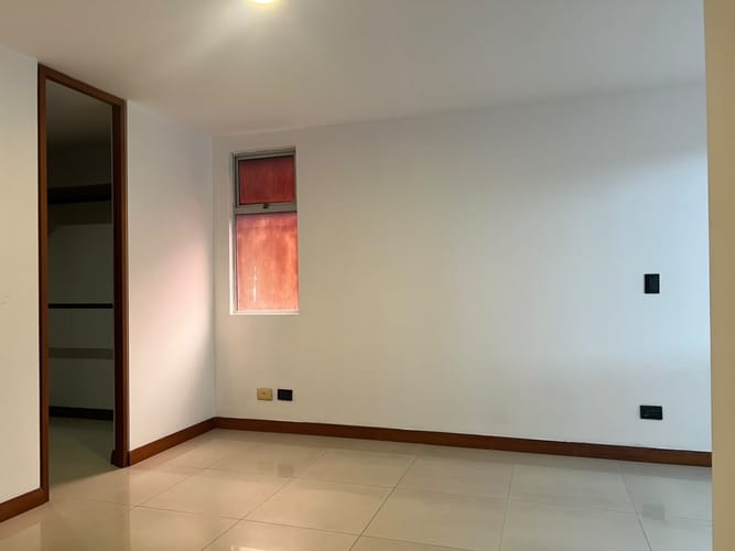 Apartamento de 3 alcobas en arriendo en La Inmaculada, Envigado, 107 m² · foto 7 de 15