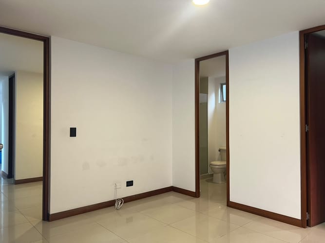 Apartamento de 3 alcobas en arriendo en La Inmaculada, Envigado, 107 m² · foto 6 de 15