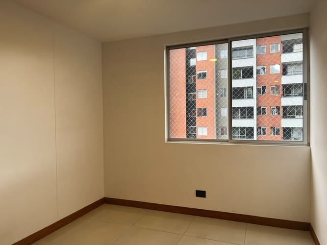 Apartamento de 3 alcobas en arriendo en La Inmaculada, Envigado, 107 m² · foto 12 de 15