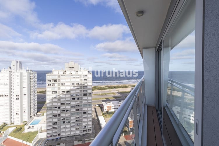 ALQUILER APARTAMENTO DOS DORMITORIOS PUNTA DEL ESTE EDIFICIO ONIX · Foto 3
