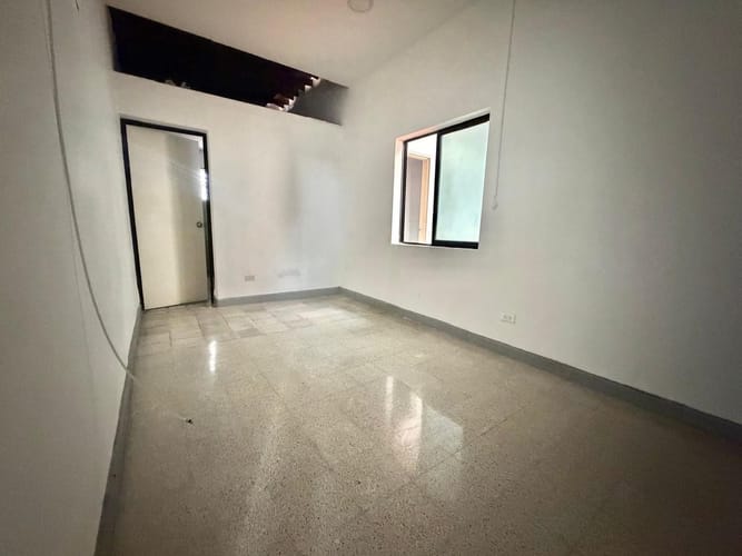 Casa de 6 alcobas en venta en Laureles, Medellín, 290 m² · foto 12 de 24