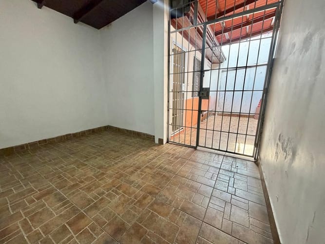 Casa de 6 alcobas en venta en Laureles, Medellín, 290 m² · foto 23 de 24