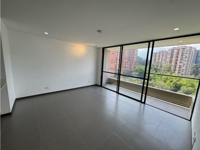 Apartamento de 2 alcobas en arriendo en Loma Del Escobero, Envigado, 88 m² · foto 5 de 22