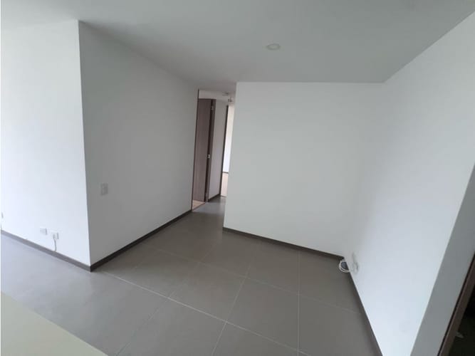 Apartamento de 2 alcobas en arriendo en Loma Del Escobero, Envigado, 88 m² · foto 7 de 22