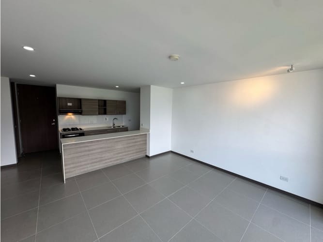 Apartamento de 2 alcobas en arriendo en Loma Del Escobero, Envigado, 88 m² · foto 8 de 22