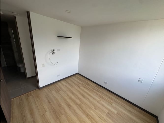 Apartamento de 2 alcobas en arriendo en Loma Del Escobero, Envigado, 88 m² · foto 11 de 22