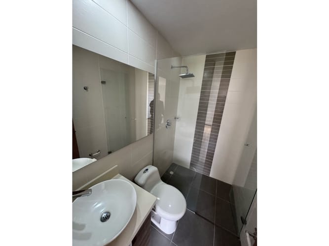 Apartamento de 2 alcobas en arriendo en Loma Del Escobero, Envigado, 88 m² · foto 18 de 22