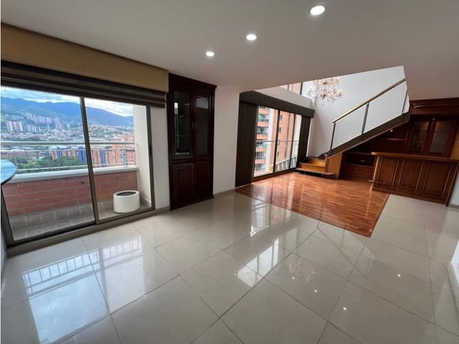 Apartamento de 3 alcobas en arriendo en Santa Maria De Los Angeles, Medellín, 132 m² · foto 3 de 24