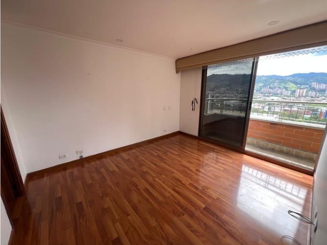 Apartamento de 3 alcobas en arriendo en Santa Maria De Los Angeles, Medellín, 132 m² · foto 14 de 24