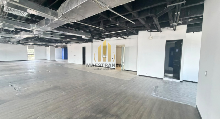 Oficina en arriendo en Belén, Medellín, 986 m² · foto 15 de 24