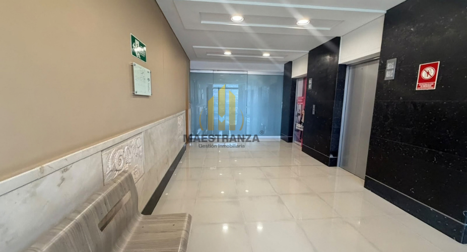 Oficina en arriendo en Belén, Medellín, 986 m² · foto 18 de 24