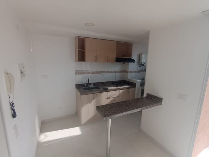 Apartamento de 3 alcobas en venta en Alarcon, Bucaramanga, 73 m² · foto 2 de 18