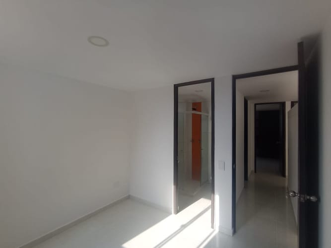 Apartamento de 3 alcobas en venta en Alarcon, Bucaramanga, 73 m² · foto 8 de 18