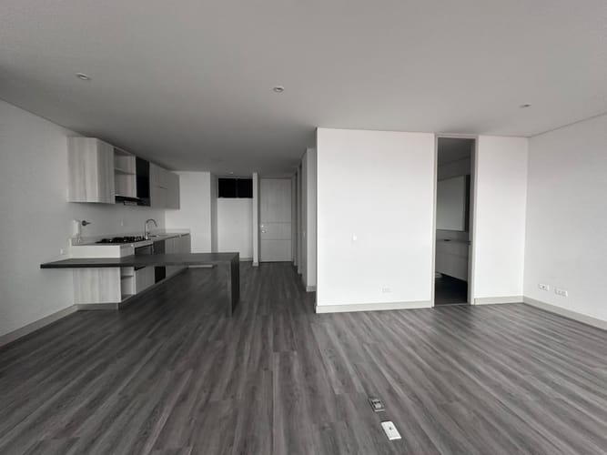 Apartamento de 1 alcoba en venta en El Poblado, Medellín, 57 m² · foto 11 de 14