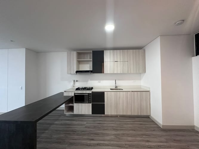 Apartamento de 1 alcoba en venta en El Poblado, Medellín, 57 m² · foto 10 de 14
