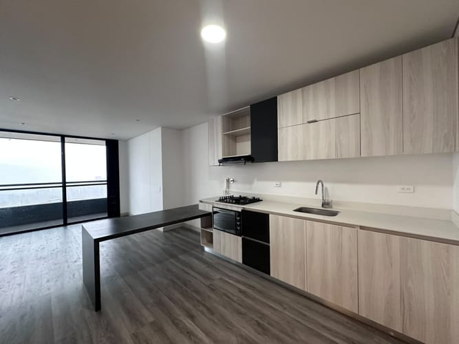 Apartamento de 1 alcoba en venta en El Poblado, Medellín, 57 m² · foto 8 de 14