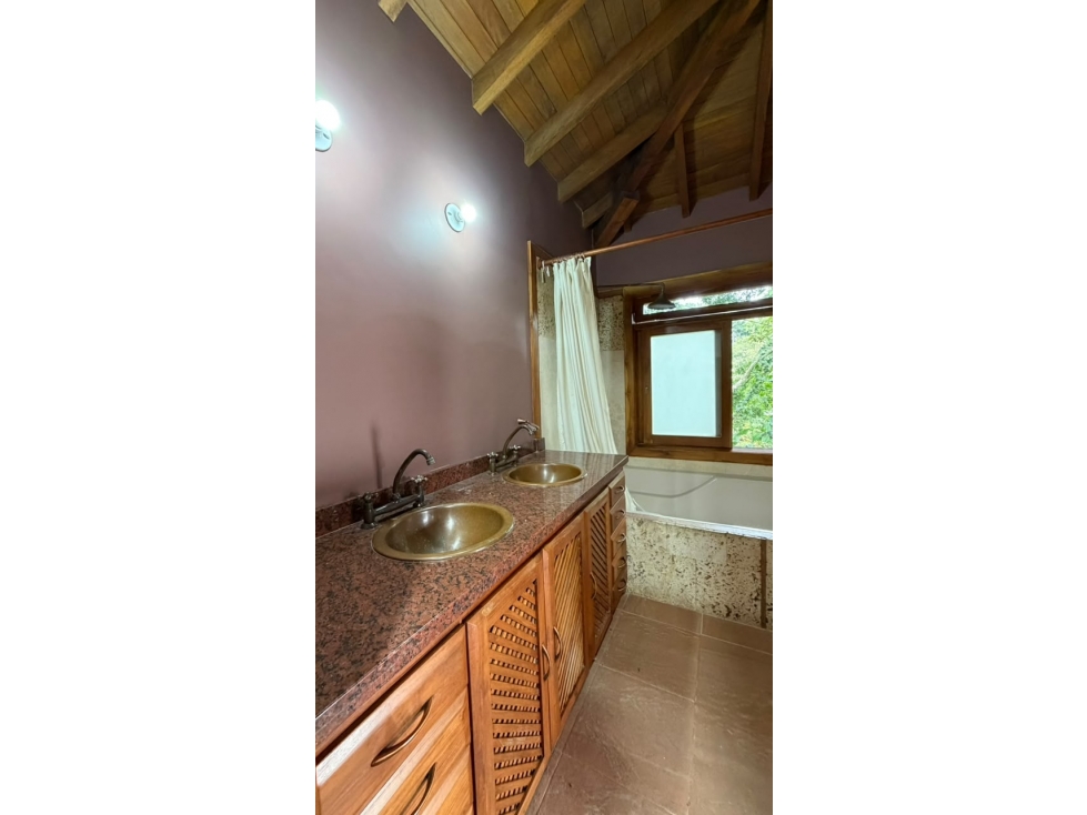 Casa en arriendo en Loma Del Chocho, Medellín · foto 5 de 24