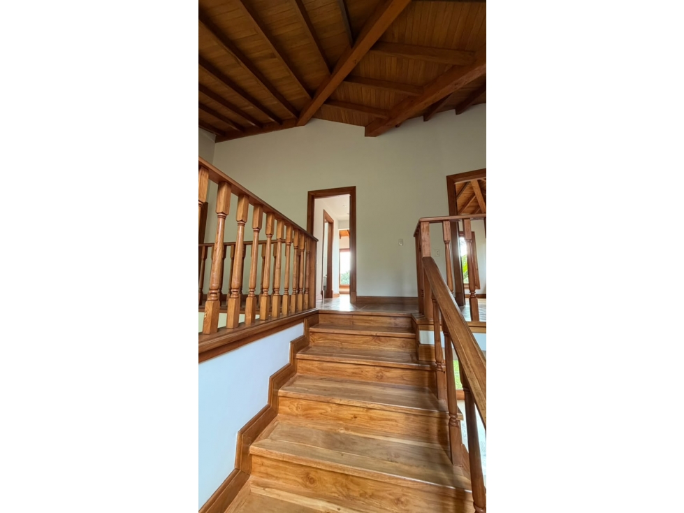 Casa en arriendo en Loma Del Chocho, Medellín · foto 6 de 24