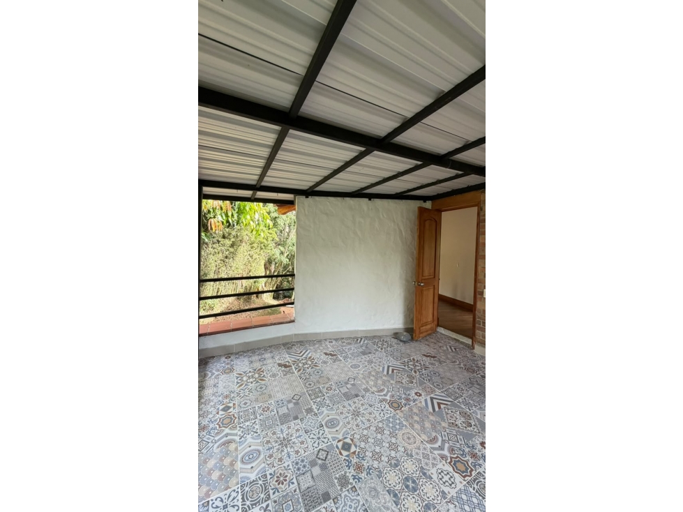 Casa en arriendo en Loma Del Chocho, Medellín · foto 8 de 24