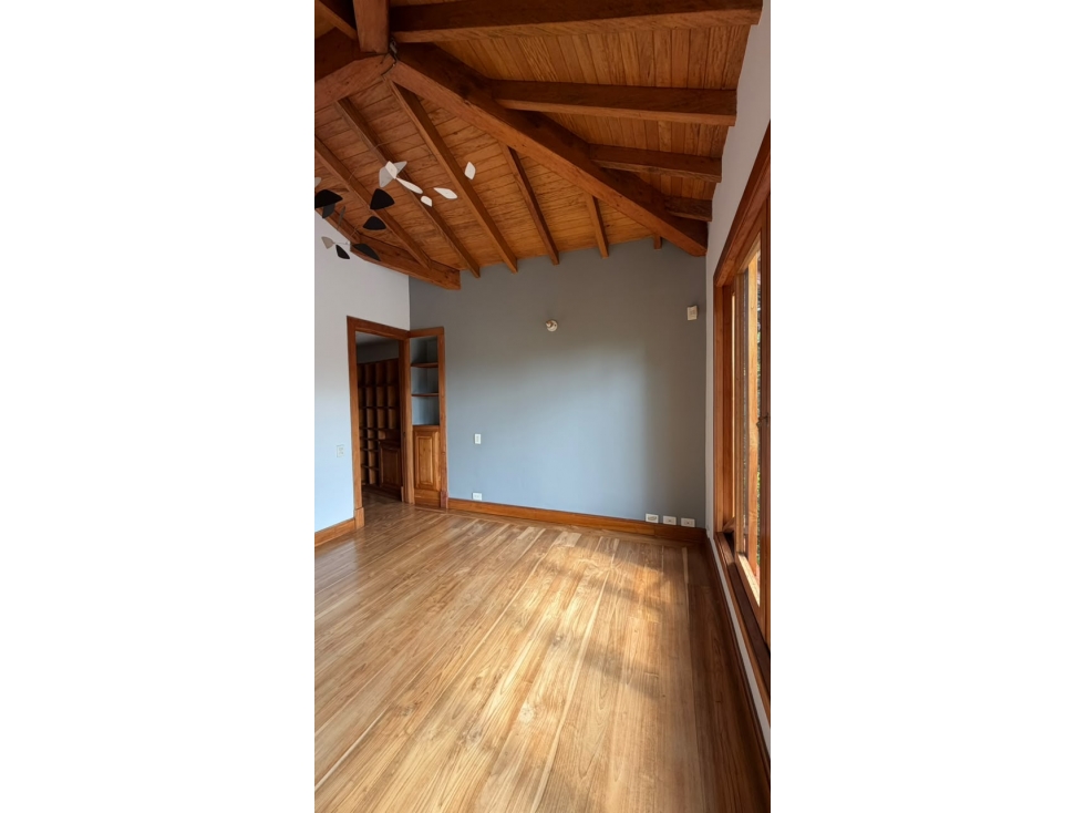 Casa en arriendo en Loma Del Chocho, Medellín · foto 10 de 24