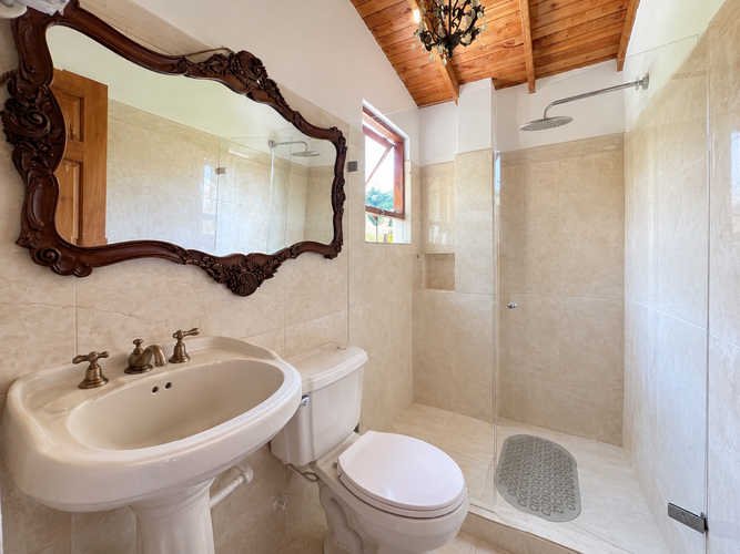 Casa de 2 alcobas en venta en Santa Elena, El Retiro, 196 m² · foto 16 de 20