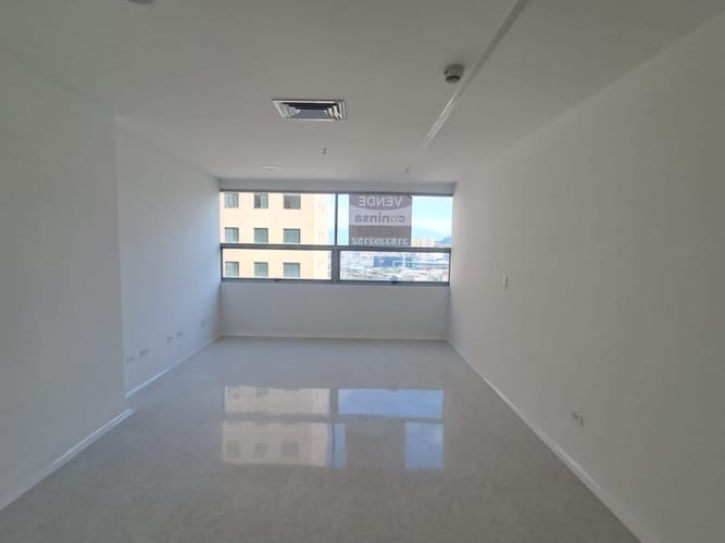 Consultorio en venta en Ciudad Del Río, Medellín, 38 m² · foto 4 de 9