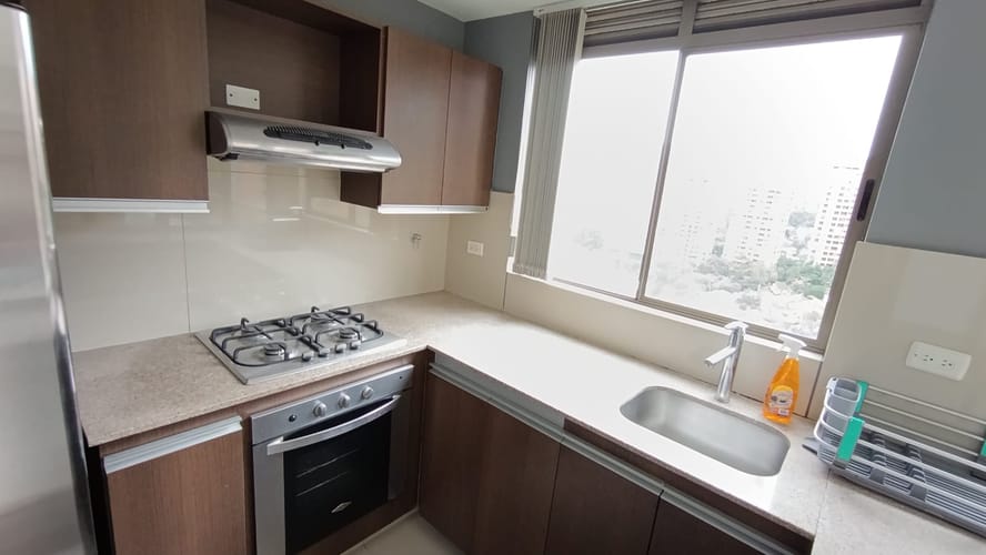 Apartamento de 2 alcobas en arriendo en Los Balsos, Medellín, 87 m² · foto 3 de 18