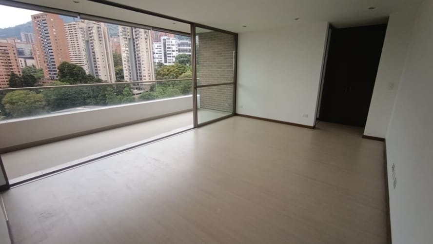 Apartamento de 2 alcobas en arriendo en Los Balsos, Medellín, 87 m² · foto 6 de 18