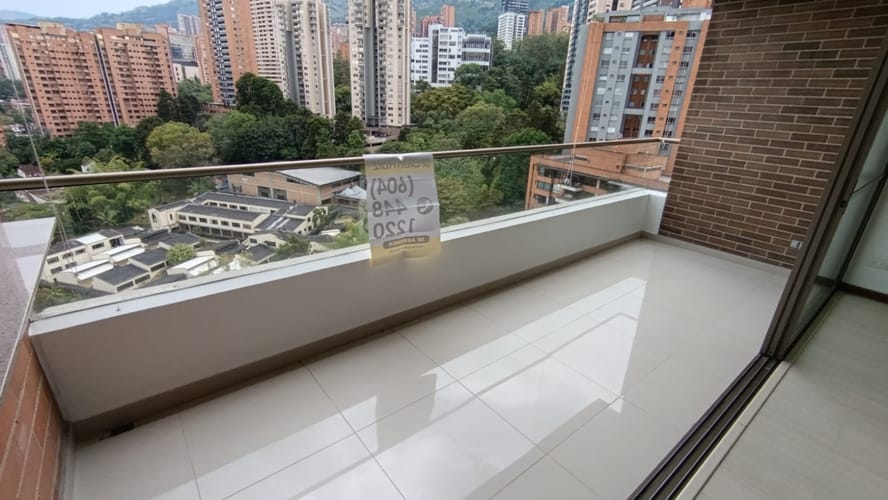 Apartamento de 2 alcobas en arriendo en Los Balsos, Medellín, 87 m² · foto 7 de 18