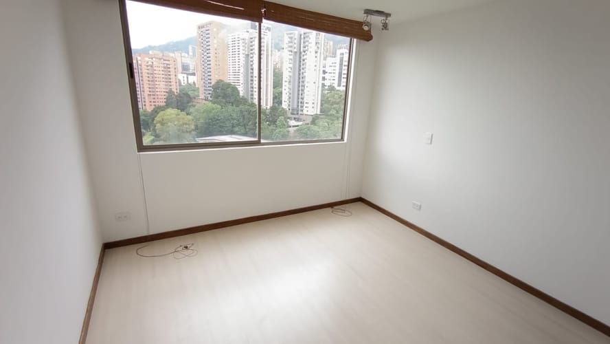 Apartamento de 2 alcobas en arriendo en Los Balsos, Medellín, 87 m² · foto 12 de 18
