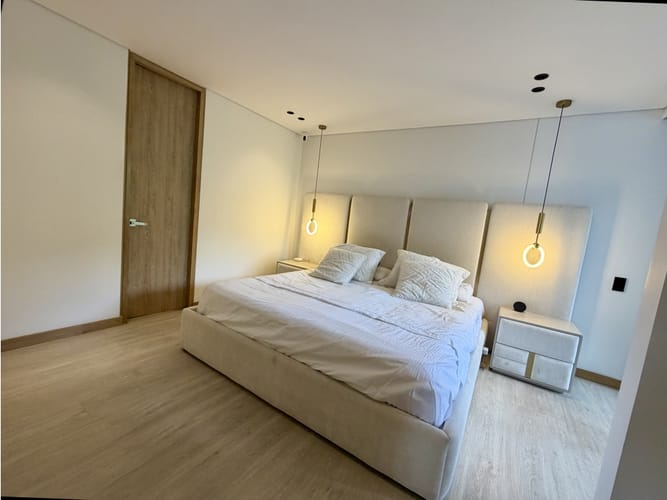 Apartamento de 3 alcobas en venta en El Poblado, Medellín, 111 m² · foto 8 de 14