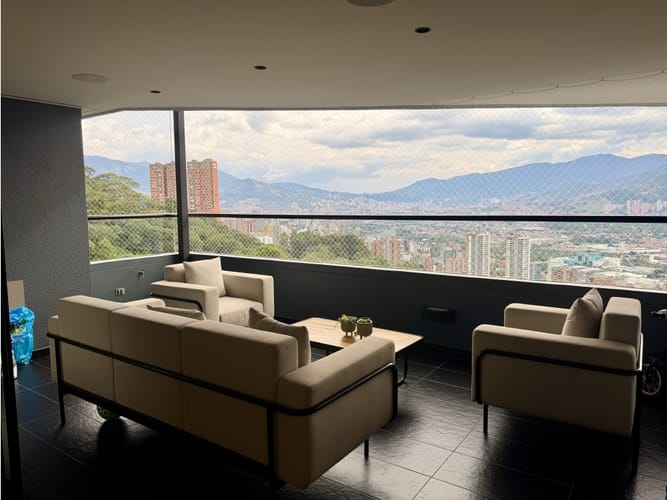 Apartamento de 3 alcobas en venta en El Poblado, Medellín, 111 m² · foto 12 de 14