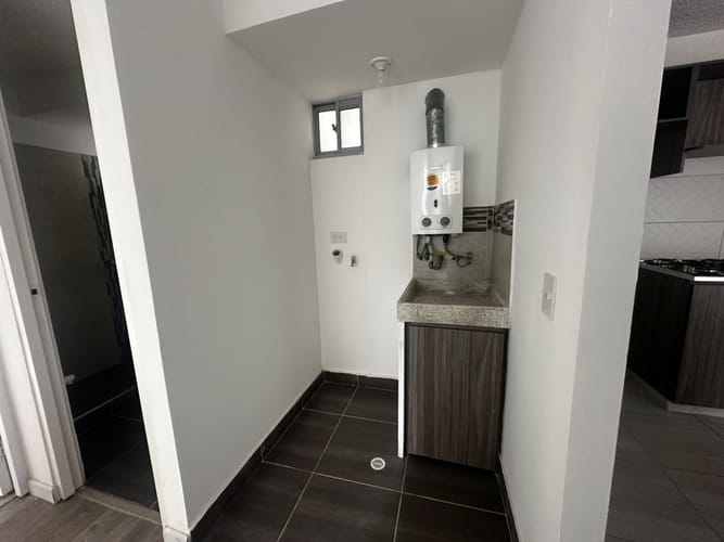Apartamento de 3 alcobas en venta en Uaecd 007, Soacha, 47 m² · foto 4 de 10